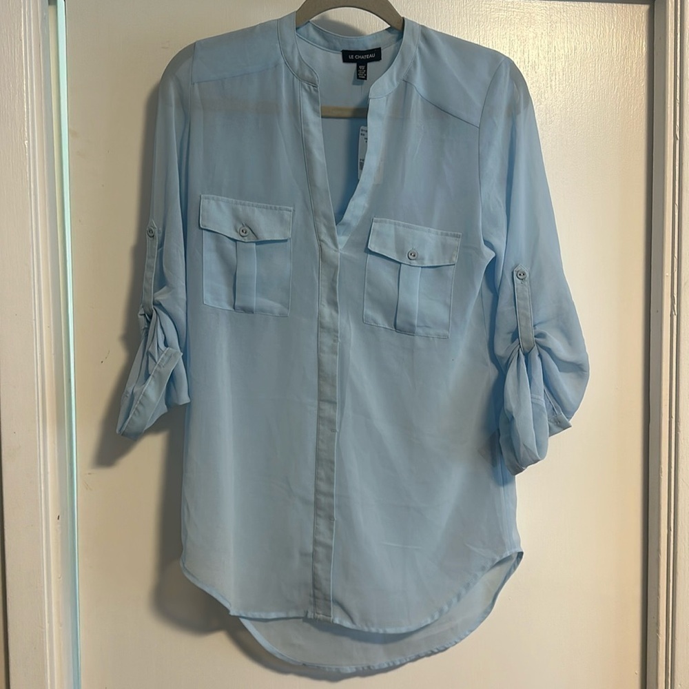004- BNWT Le Chateau Chiffon light  blue Blouse. Size XXS.